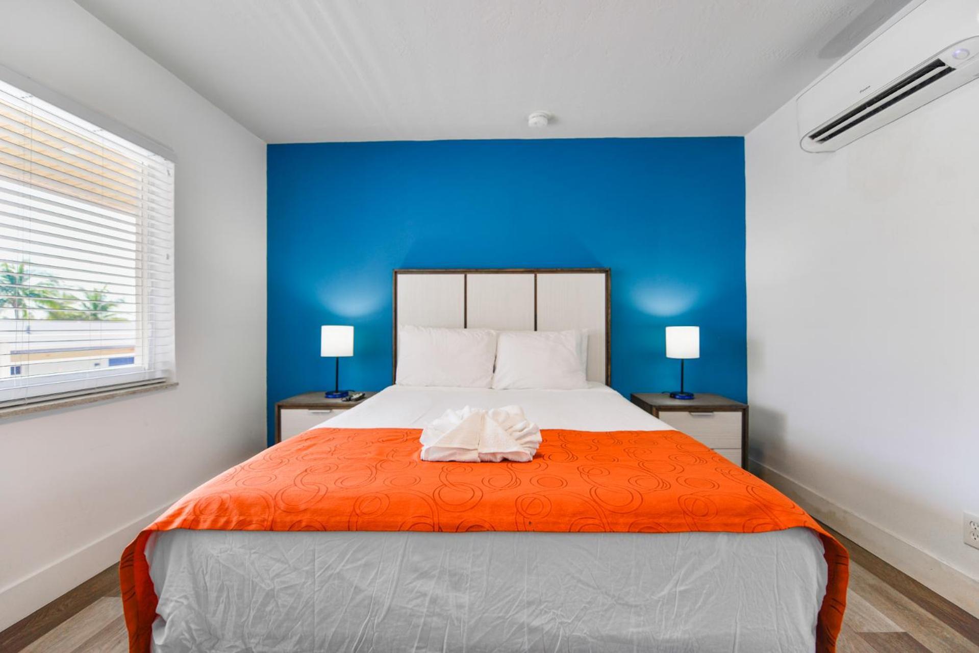 Comfortable Beachfront With Pool! -m32 *
