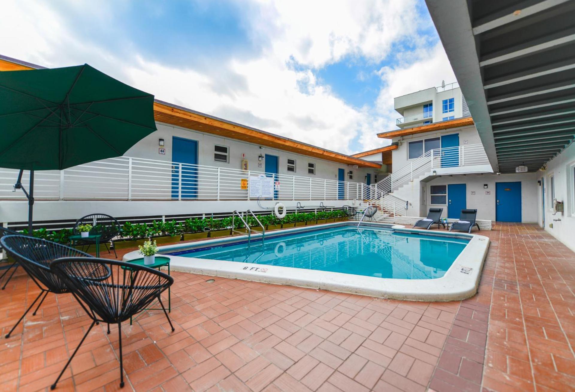 Apartment Comfortable Beachfront With Pool! -m32 *